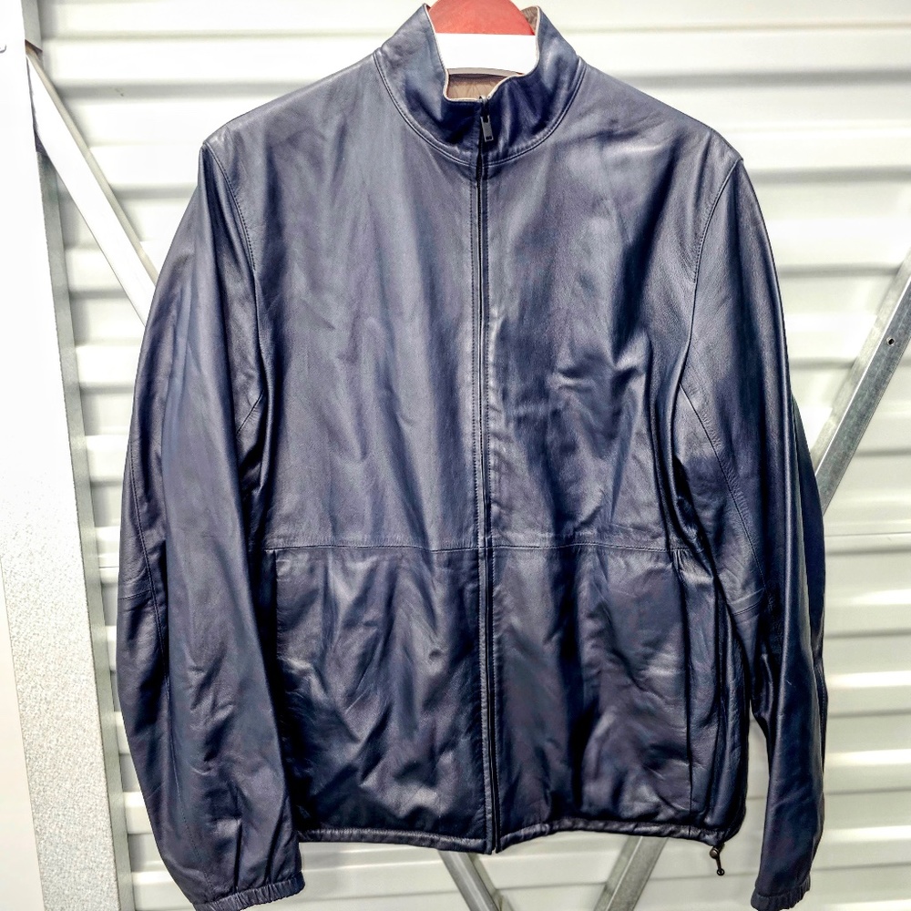 Theory Packable& Reversible Jacket. - image 1